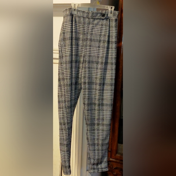 Amy Byer Plaid With Metallic Color Pants - Picture 1 of 4